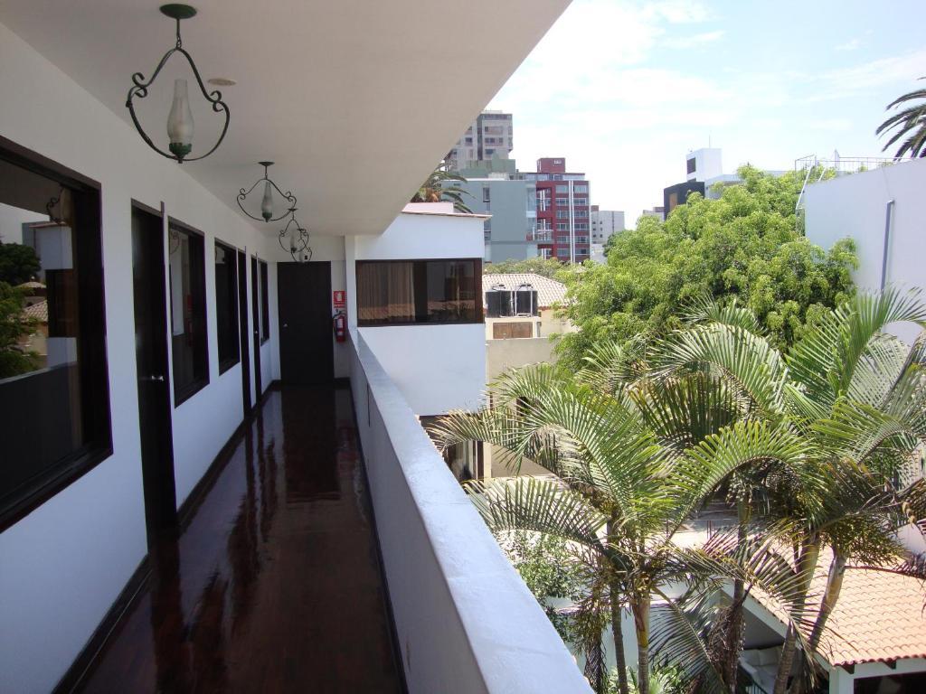 Senorial Hotel
