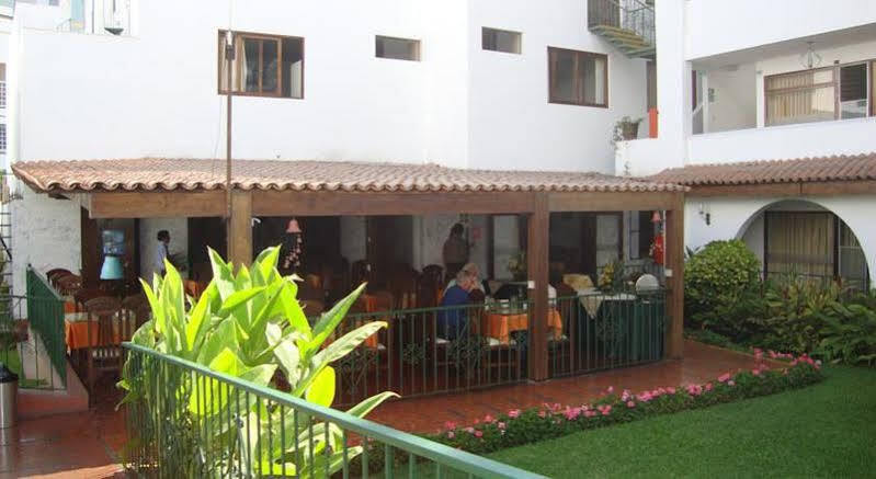 Senorial Hotel